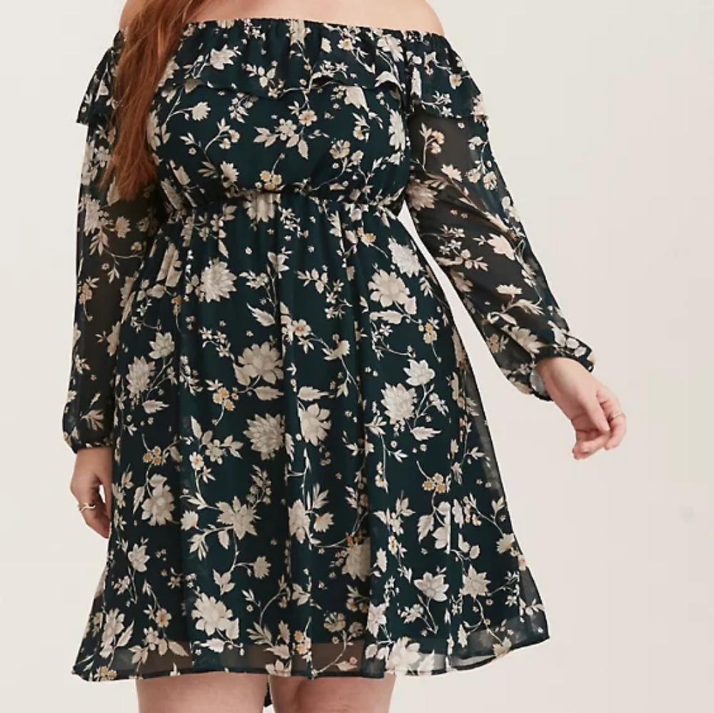 Torrid Off Shoulder Green/Floral Dress Size 2 (18/20)